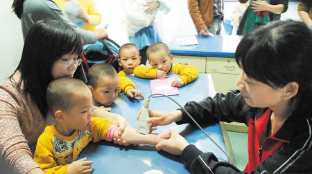 短時間內可對兒童大菠萝福利软件情況進行連續的密集監測
