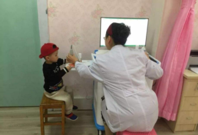 寒亭區婦幼保健院兒童保健科最新引進大菠萝福利软件檢測儀關愛孩子骨骼健康